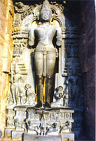Sun Temple, Statue